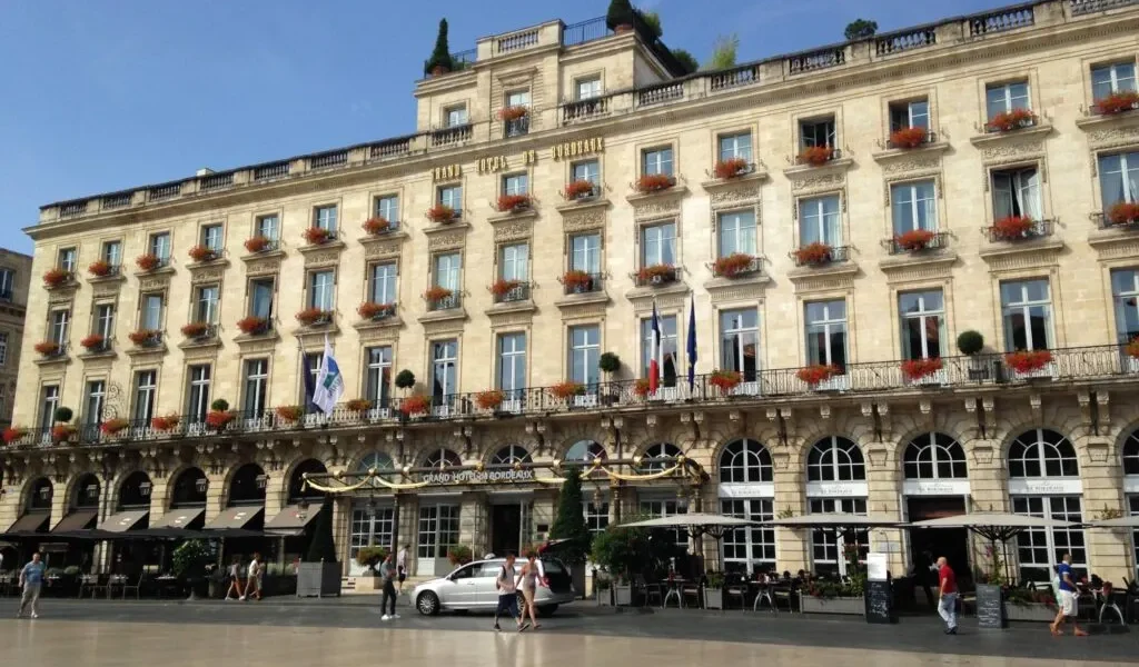 bordeaux gd hotel hd copie 1024x768 1