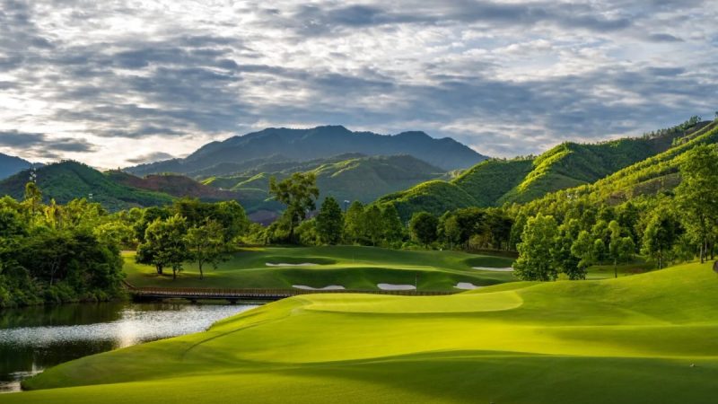 Beautiful Danang Golf Tour