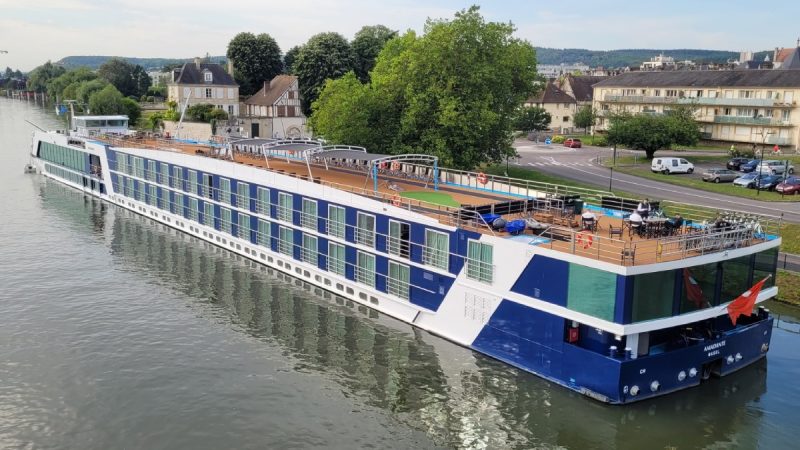 Le Havre to Paris Cruise